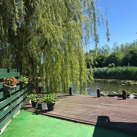 Vakantiehuis Direct Aan Het Water Сasa de vacaciones *